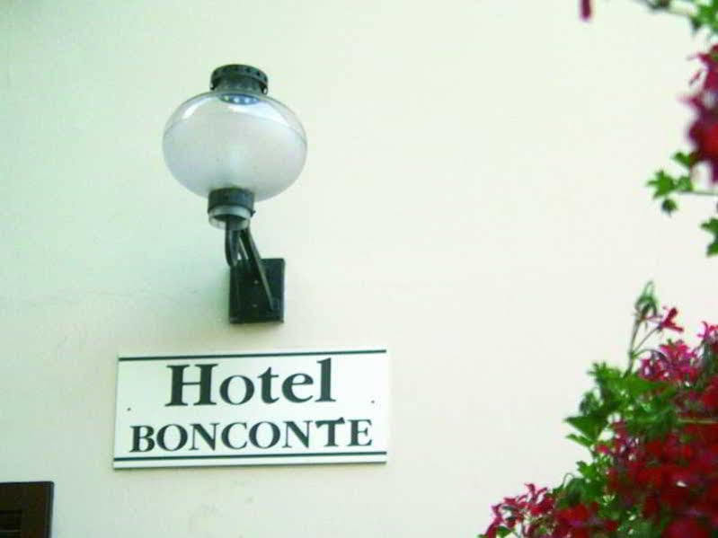 Hotel Bonconte Урбино Экстерьер фото